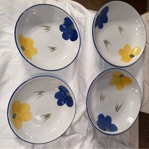4 Vintage ITALIAN FLOWERS Salad / Pasta Bowls